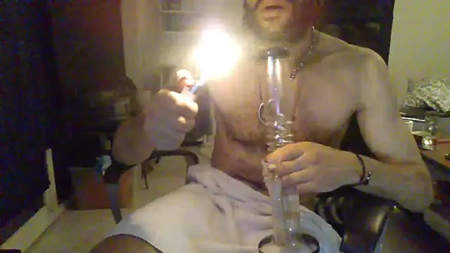 P4RtYBOII92 online show from October 31, 11:41 pm