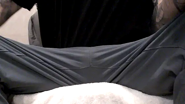 Snapshot of JohnnyKorrupt_ chatting on October 24, 9:33 am JohnnyKorrupt  online show from October 24, 9:33 am