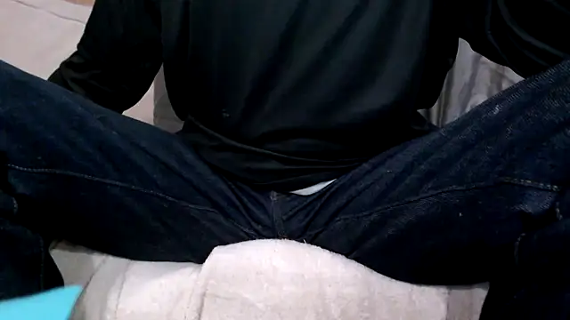 Snapshot of JohnnyKorrupt_ chatting on October 16, 9:50 am JohnnyKorrupt  online show from October 16, 9:50 am