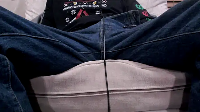 Snapshot of JohnnyKorrupt_ chatting on October 8, 9:46 am JohnnyKorrupt  online show from October 8, 9:46 am