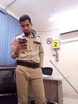 Snapshot of EnriquePersian197 chatting on January 27, 2:02 pm EnriquePersian197 online show from January 27, 2:02 pm