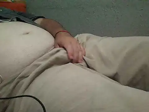 mfreitas005 online show from December 6, 12:34 am