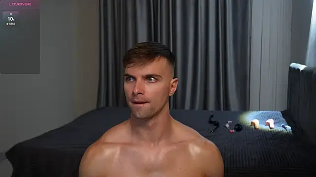 Nik Sharp online show from November 6, 5:49 pm