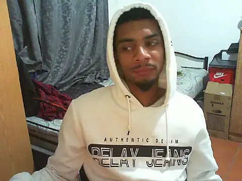 29YOURZ 28  online show from October 4, 8:24 pm