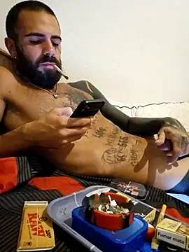 Snapshot of charlye_inkkkk chatting on October 22, 5:55 am charlye inkkkk online show from October 22, 5:55 am