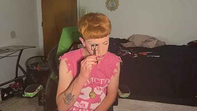 twentywithafelonyy online show from November 21, 8:46 am