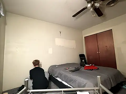 twentywithafelonyy online show from December 23, 8:01 am