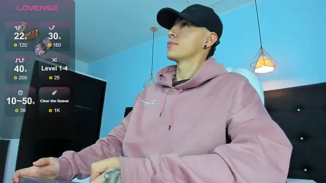 Lobo 17  online show from December 19, 3:47 am