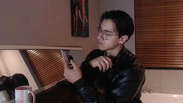 Andy Joy  online show from April 13, 11:55 am