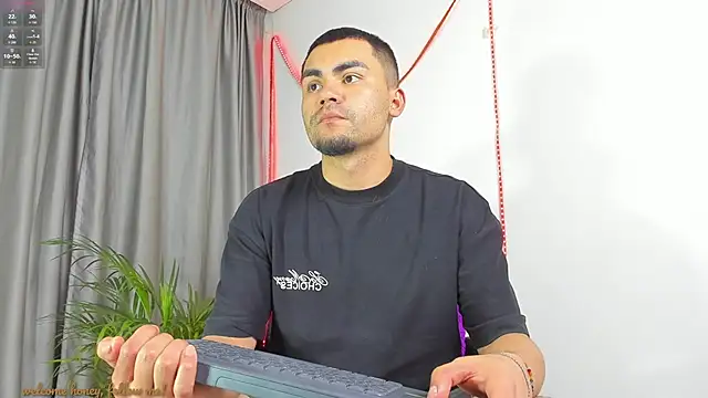 kalivan voinesscu online show from November 25, 6:04 am