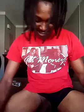 Snapshot of sneakylink13__ chatting on October 10, 8:24 pm sneakylink13   online show from October 10, 8:24 pm