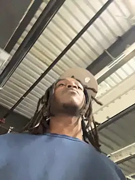 Snapshot of sneakylink13__ chatting on October 29, 6:00 pm sneakylink13   online show from October 29, 6:00 pm