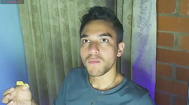 Leandro valenzuela online show from February 19, 12:46 am