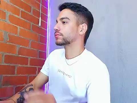 Leandro valenzuela online show from October 2, 6:01 pm