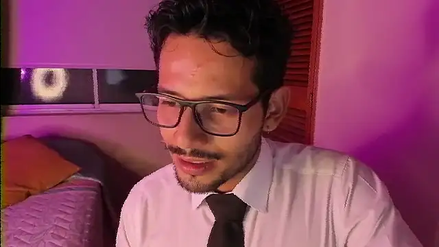 Nicholasrodrii online show from February 16, 11:47 pm