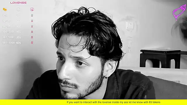 Snapshot of Nicholasrodrii chatting on February 14, 11:21 pm Nicholasrodrii online show from February 14, 11:21 pm