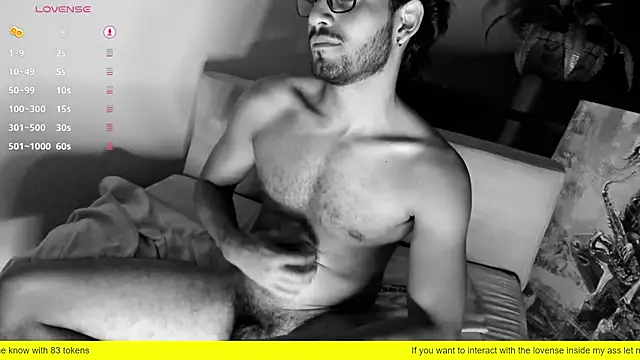 Snapshot of Nicholasrodrii chatting on February 22, 10:37 pm Nicholasrodrii online show from February 22, 10:37 pm