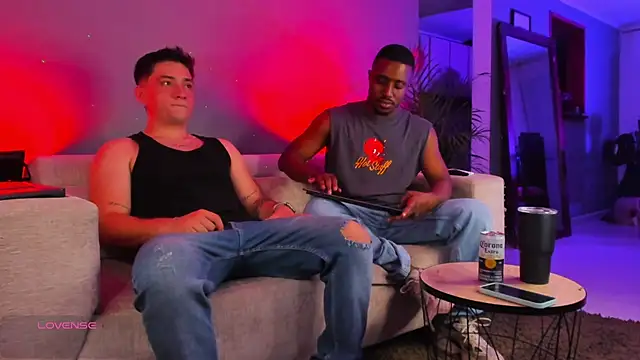 adamjackson  online show from September 9, 2:11 am