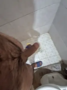 Snapshot of Piter1022 chatting on February 6, 10:32 pm Piter1022 online show from February 6, 10:32 pm