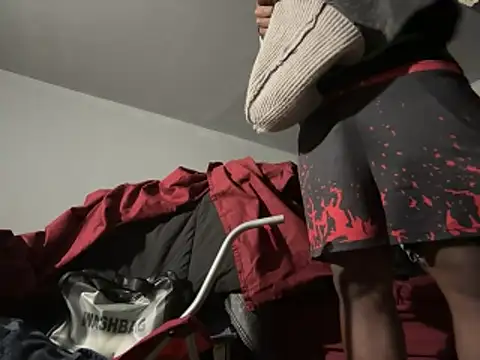 SluttyLyfe4L online show from February 10, 5:28 pm