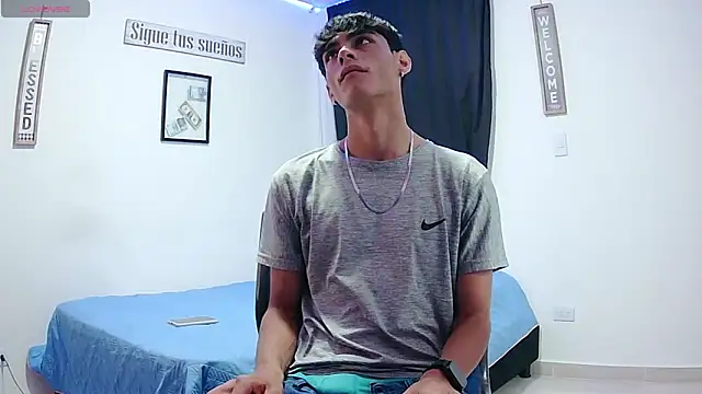 Snapshot of harrytomson_1 chatting on October 18, 11:53 pm harrytomson 1 online show from October 18, 11:53 pm