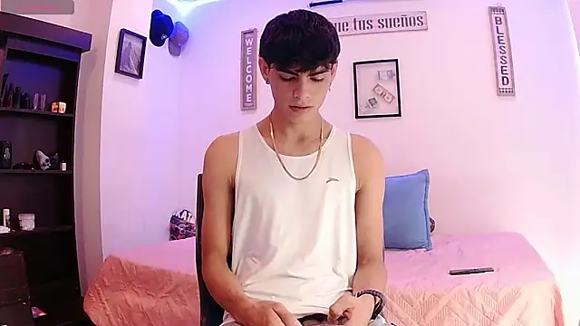 Snapshot of harrytomson_1 chatting on September 16, 6:31 pm harrytomson 1 online show from September 16, 6:31 pm