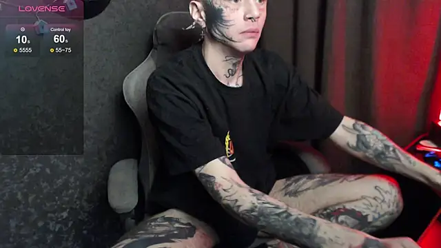 Snapshot of lonelycrystal chatting on January 23, 12:19 pm lonelycrystal online show from January 23, 12:19 pm