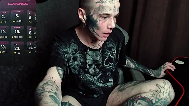 Snapshot of lonelycrystal chatting on October 20, 8:35 pm lonelycrystal online show from October 20, 8:35 pm