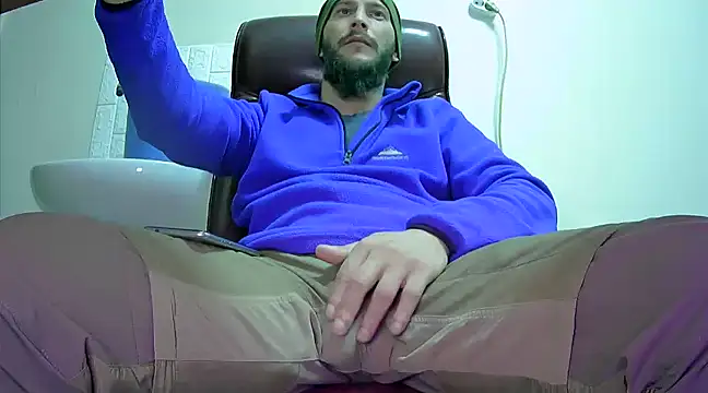 hardbigcock16 online show from December 2, 10:06 am