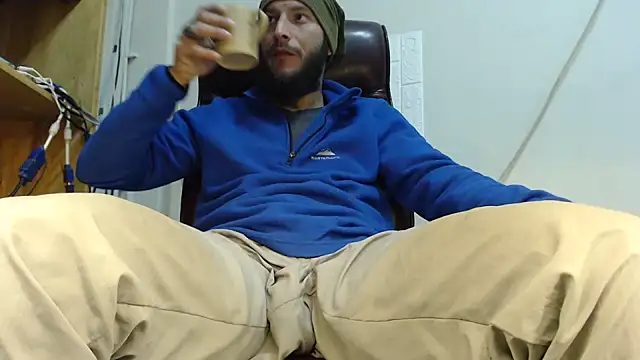 hardbigcock16 online show from January 23, 7:00 am