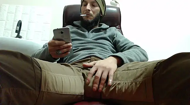 hardbigcock16 online show from December 23, 7:17 am