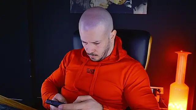 AngeloEric online show from January 18, 5:47 am