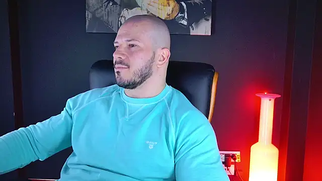 AngeloEric online show from December 3, 7:41 am