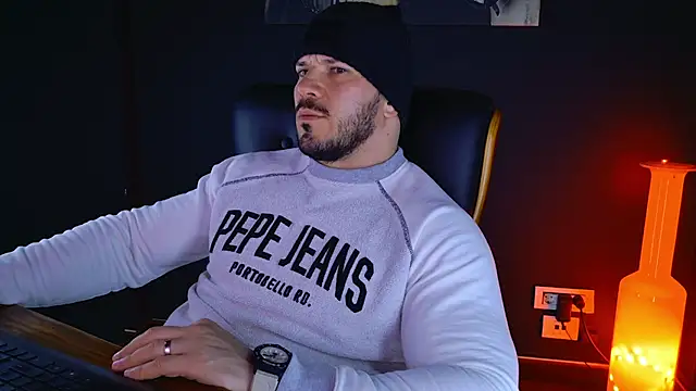 AngeloEric online show from January 31, 3:22 pm