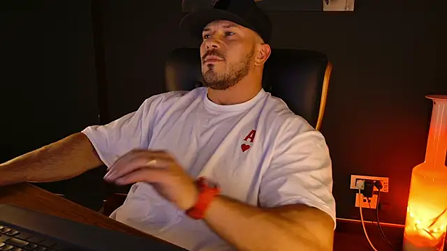 AngeloEric online show from September 29, 12:46 pm