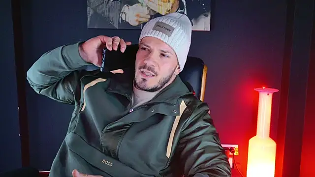 AngeloEric online show from December 2, 11:54 am