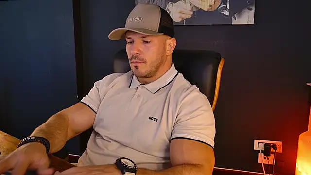 AngeloEric online show from September 22, 11:10 am