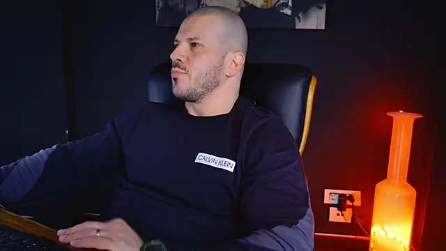 AngeloEric online show from February 14, 2:33 pm