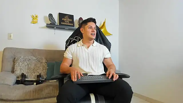 julian wallace online show from October 13, 12:49 am