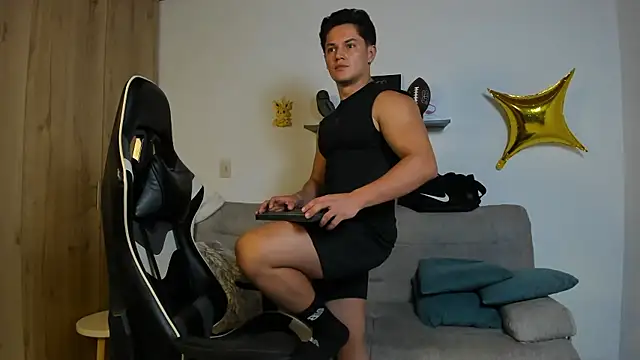 julian wallace online show from January 9, 12:49 am