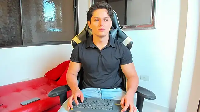 julian wallace online show from March 17, 1:13 pm