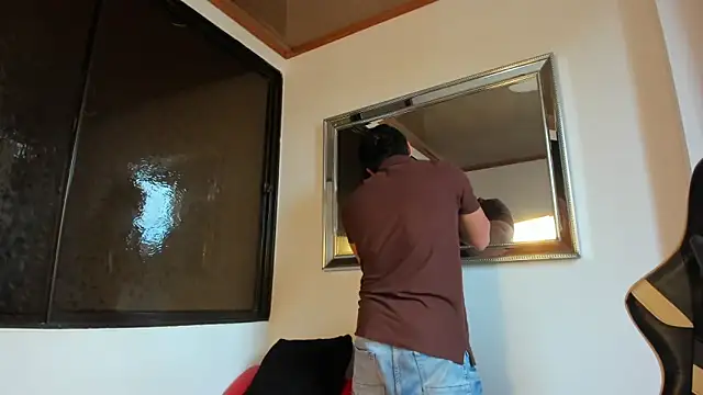 julian wallace online show from March 18, 8:23 pm