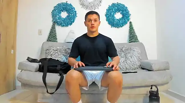 julian wallace online show from December 31, 12:32 am