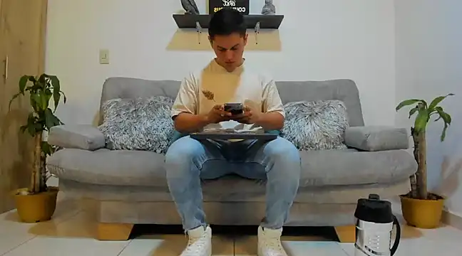 julian wallace online show from January 21, 2:22 pm