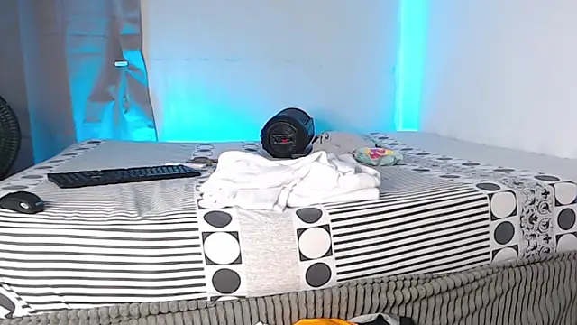 Logan cocky online show from February 25, 2:22 pm