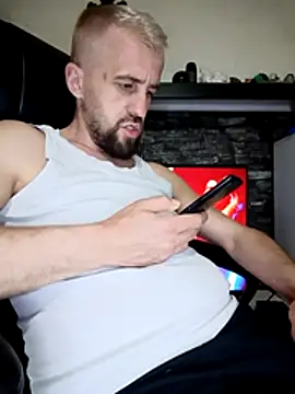 GrofLicno online show from April 6, 9:15 pm