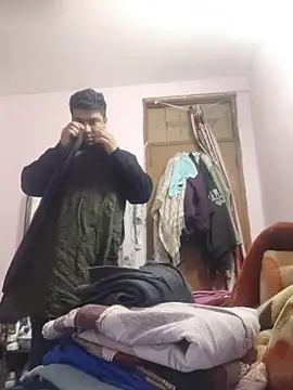 L9vefromAkhil online show from February 3, 6:00 am