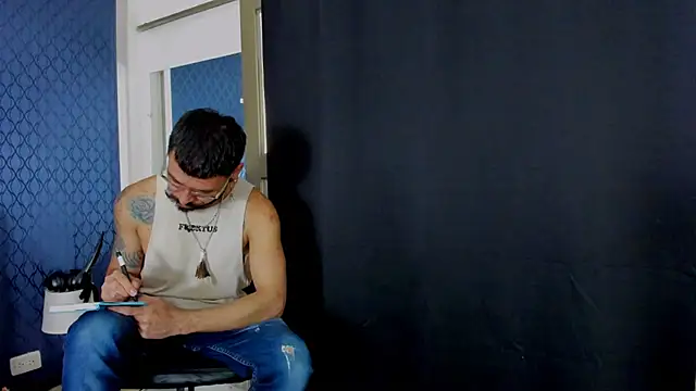 leondevereda online show from January 3, 7:18 pm