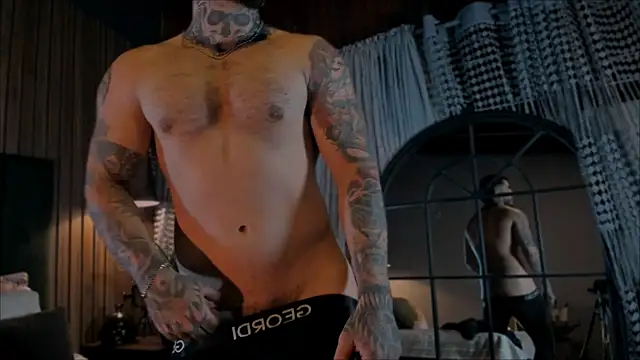 Snapshot of LeoSalvatore_ chatting on January 21, 3:06 am LeoSalvatore  online show from January 21, 3:06 am