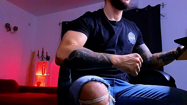 MightyAaron66 online show from November 8, 4:48 am